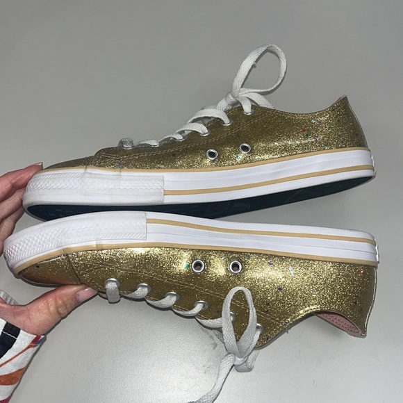 Converse All Star gold w/ sparkles lop top sneakers size 5 Junior’s- unisex - Picture 4 of 13